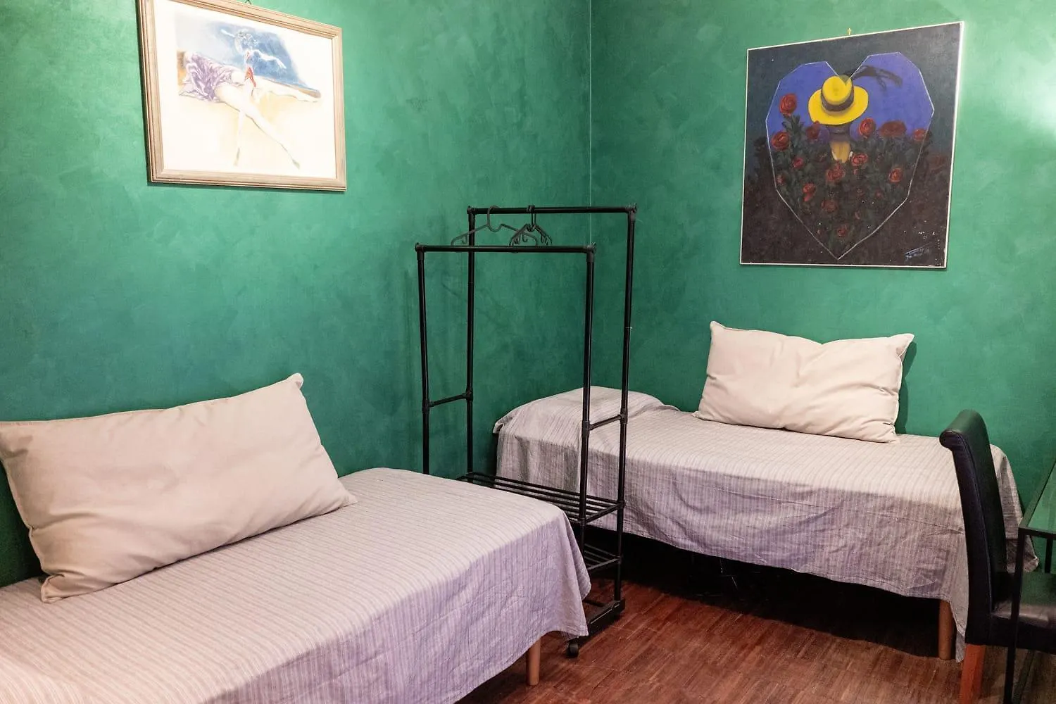 Casa Immaginalisti Hotell Lido di Ostia Italien